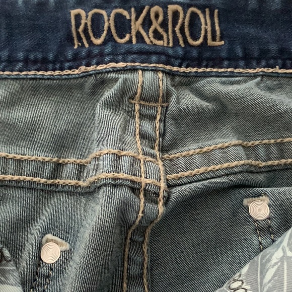 Rock&Roll 29x34 - Picture 3 of 3